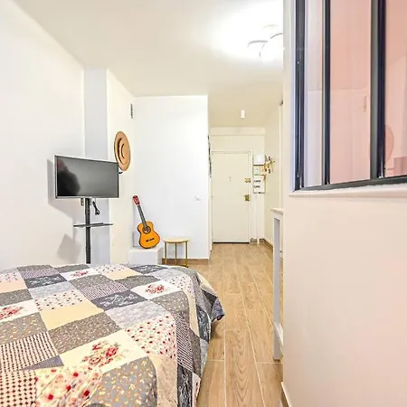 Parisien - Gambetta Apartment Paris